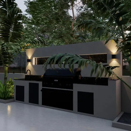Hollywood Villa, By Tk Management Laganas